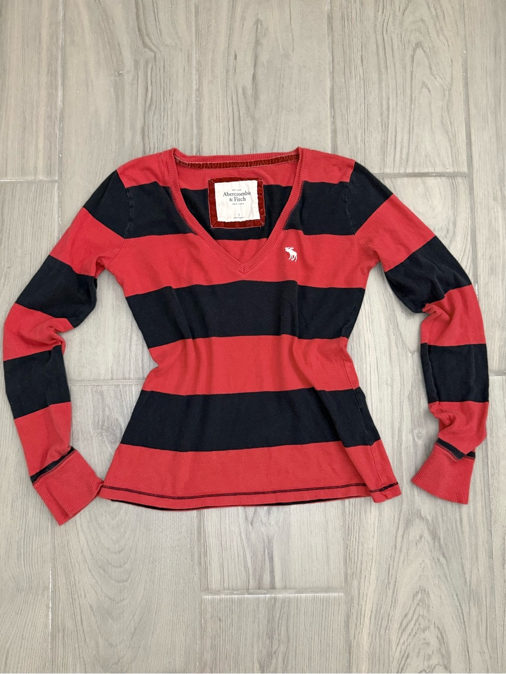Abercrombie & Fitch Red and Black Wide-Stripe V-Neck Sweater